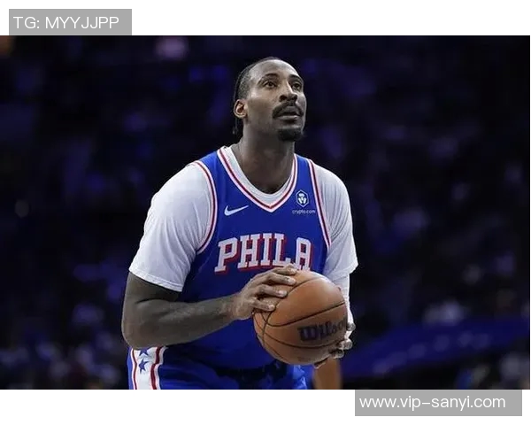 德拉蒙德再展篮板天赋三投全中三分命中收获7分并抢下10个篮板