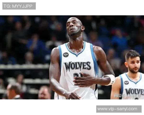 贝尔半场火力全开三分球精准命中助球队领先 贝尔半场火力全开三分球精准命中助球队领先