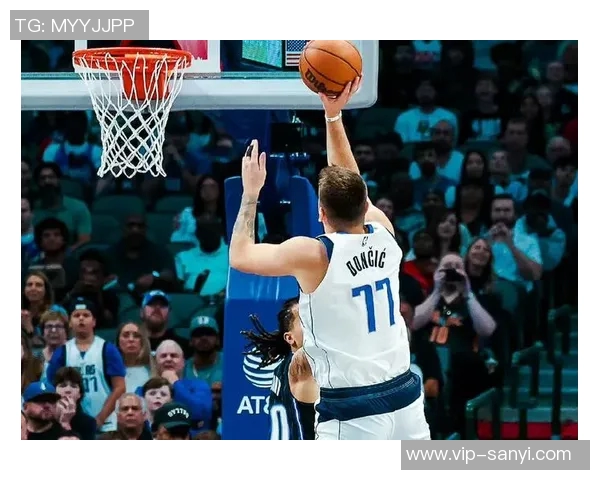 白帝季前赛表现惊艳怀特22分钟内高效砍下16分7板5助3帽 白帝季前赛表现惊艳怀特22分钟内高效砍下16分7板5助3帽