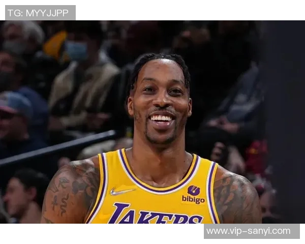 霍华德晒与佩林卡合照及39号球衣照为湖人加油展现归队决心 霍华德晒与佩林卡合照及39号球衣照为湖人加油展现归队决心