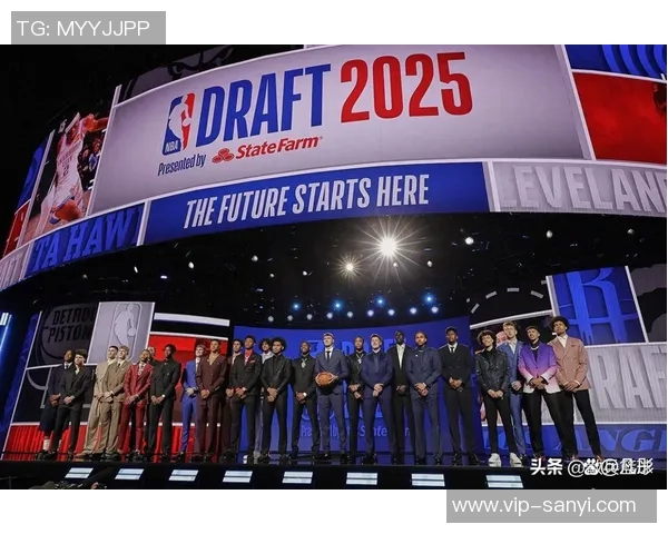 弗拉格在比赛中表现出色成为历史第二年轻的15分5板5助球员仅次于詹姆斯