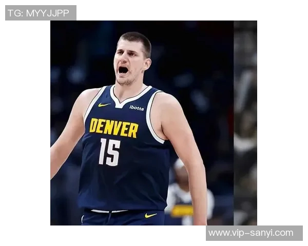 小杨展现惊人实力被誉为中国约基奇开拓者未来之星引发全球关注 小杨展现惊人实力被誉为中国约基奇开拓者未来之星引发全球关注